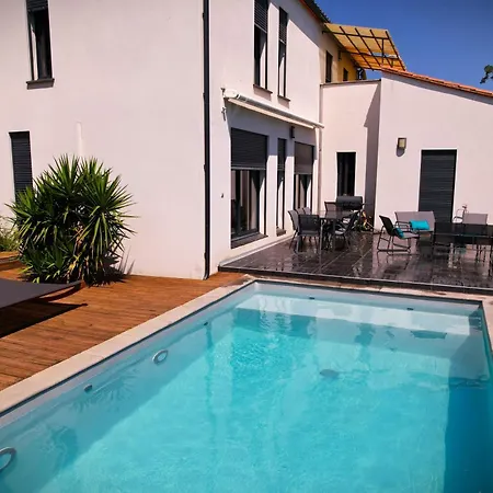 Contemporaine, Jardin Mediterraneen Et Piscine Privee Villa